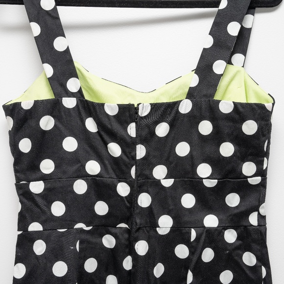 Le Chateau dress with pockets - Picture 3 of 5